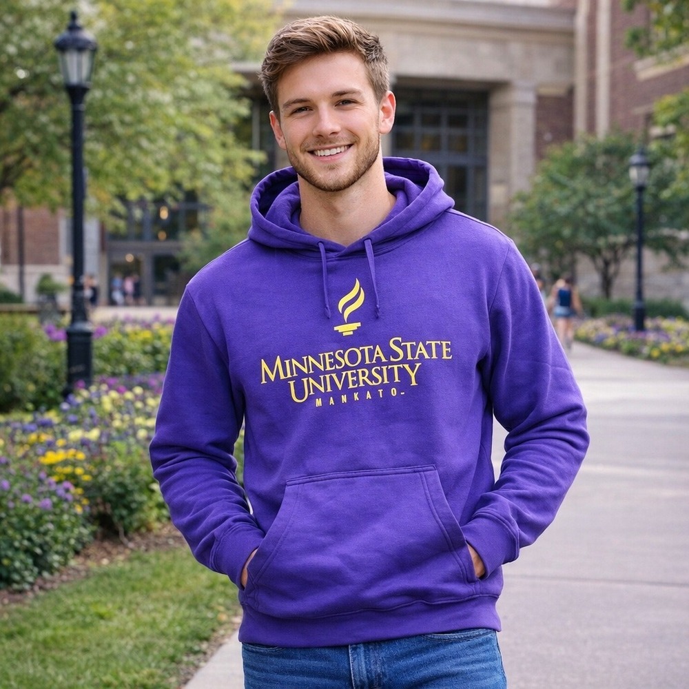Minnesota State University Mankato Fanatics Purple Hoodie Sweatshirt Small‎